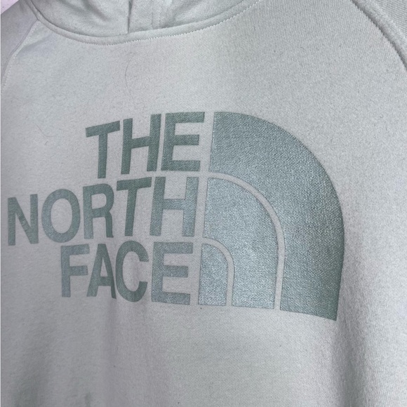 THE NORTH FACE Light Green Logo Hooded Sweatshirt - Picture 2 of 6